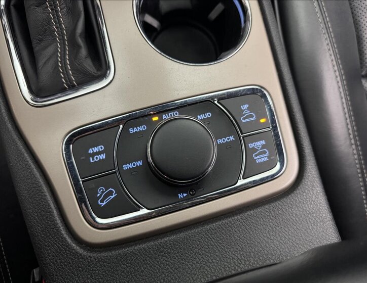 Jeep Grand Cherokee 29