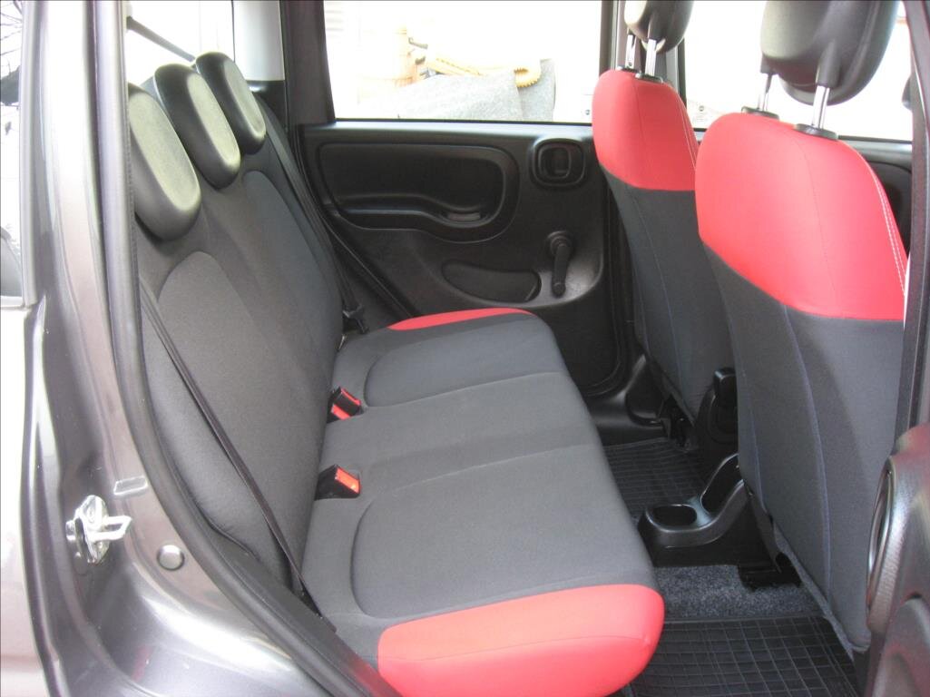 Fiat Panda Hatchback 875,0 63 kw