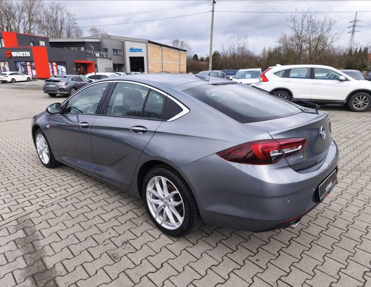 Opel Insignia Hatchback 2,0 l 125 kw