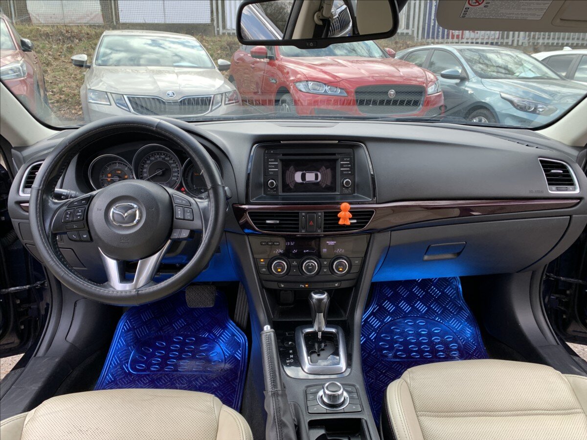 Mazda 6 Sedan / Limuzína 2,2 l 129 kw