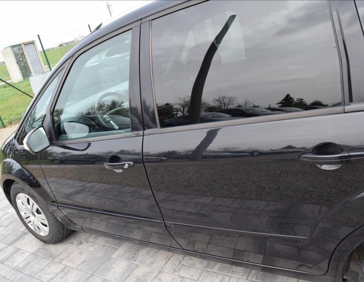 Ford Galaxy MPV 2,0 l 103 kw