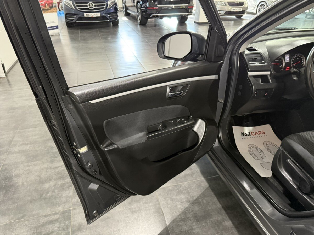 Suzuki Swift Hatchback 1,2 l 66 kw