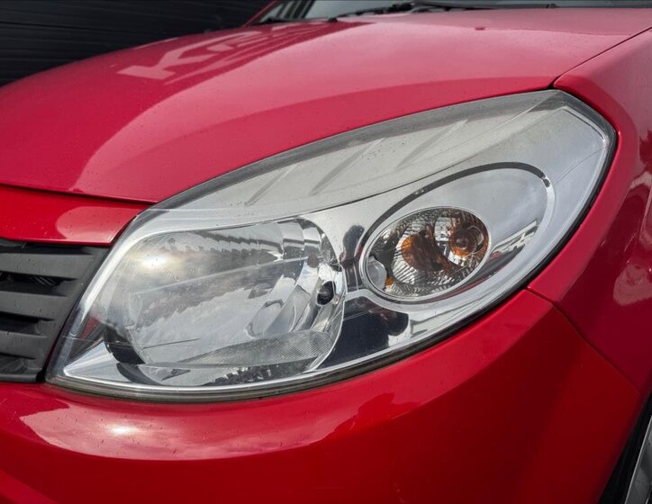 Dacia Sandero Hatchback 1,1 l 55 kw