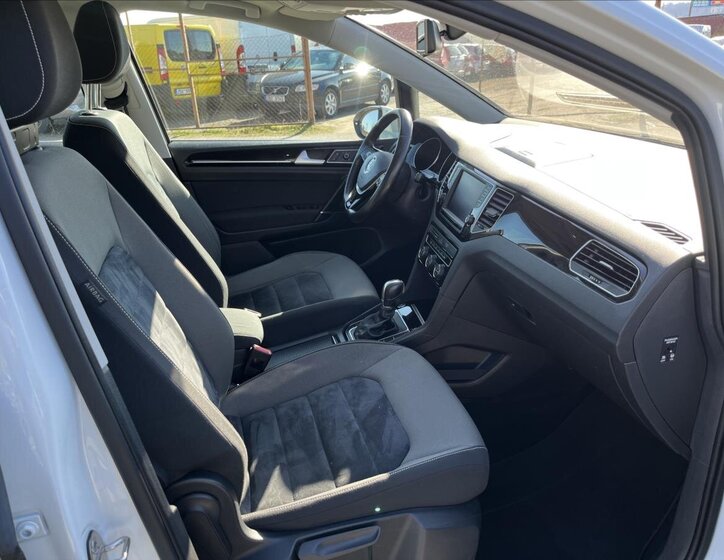 Volkswagen Golf Sportsvan Kombi 1,6 l 81 kw