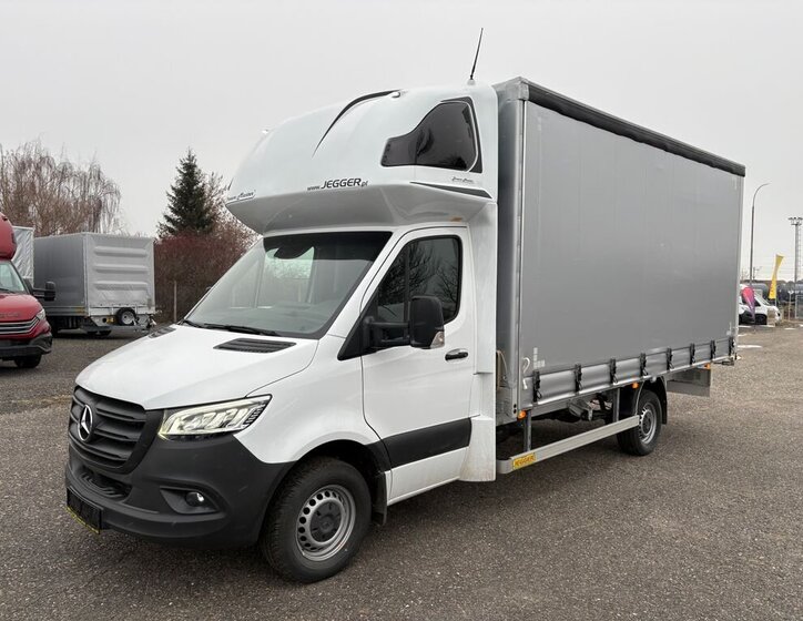 Mercedes-Benz Sprinter 1