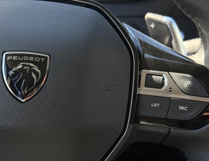 Peugeot 208 Hatchback 1,2 l 74 kw