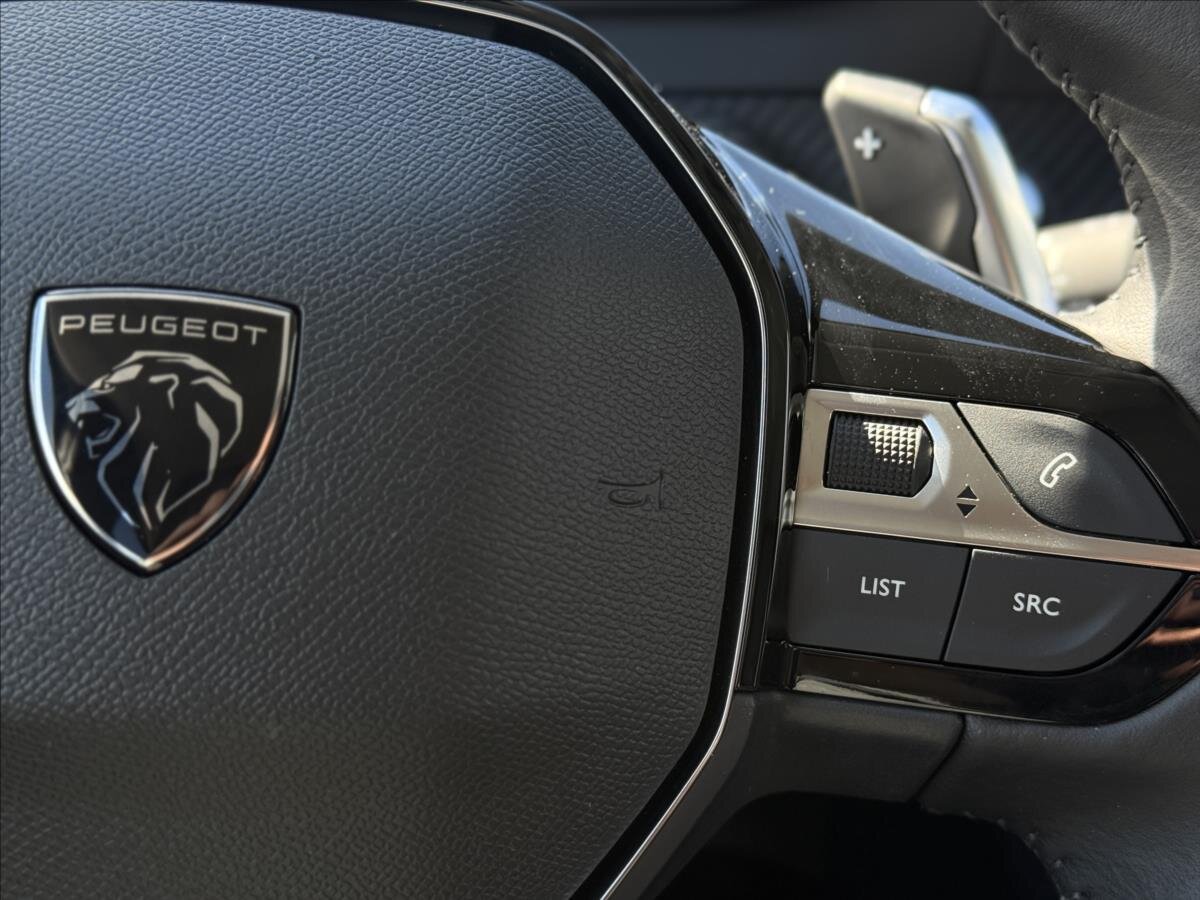 Peugeot 208 Hatchback 1,2 l 74 kw