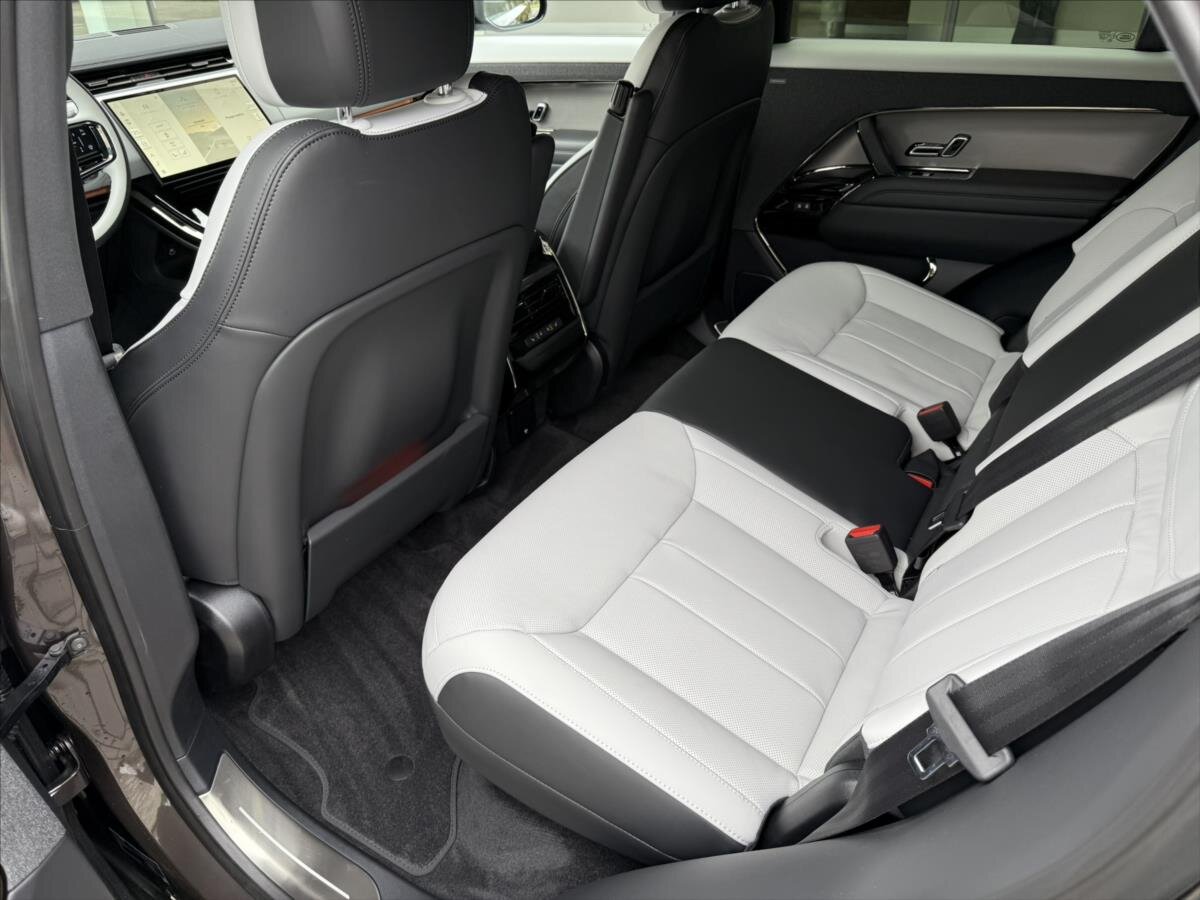 Land Rover Range Rover Sport SUV / Terénní 3,0 l 184 kw