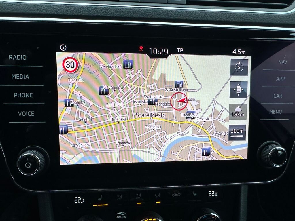 Škoda Superb Kombi 2,0 l 110 kw