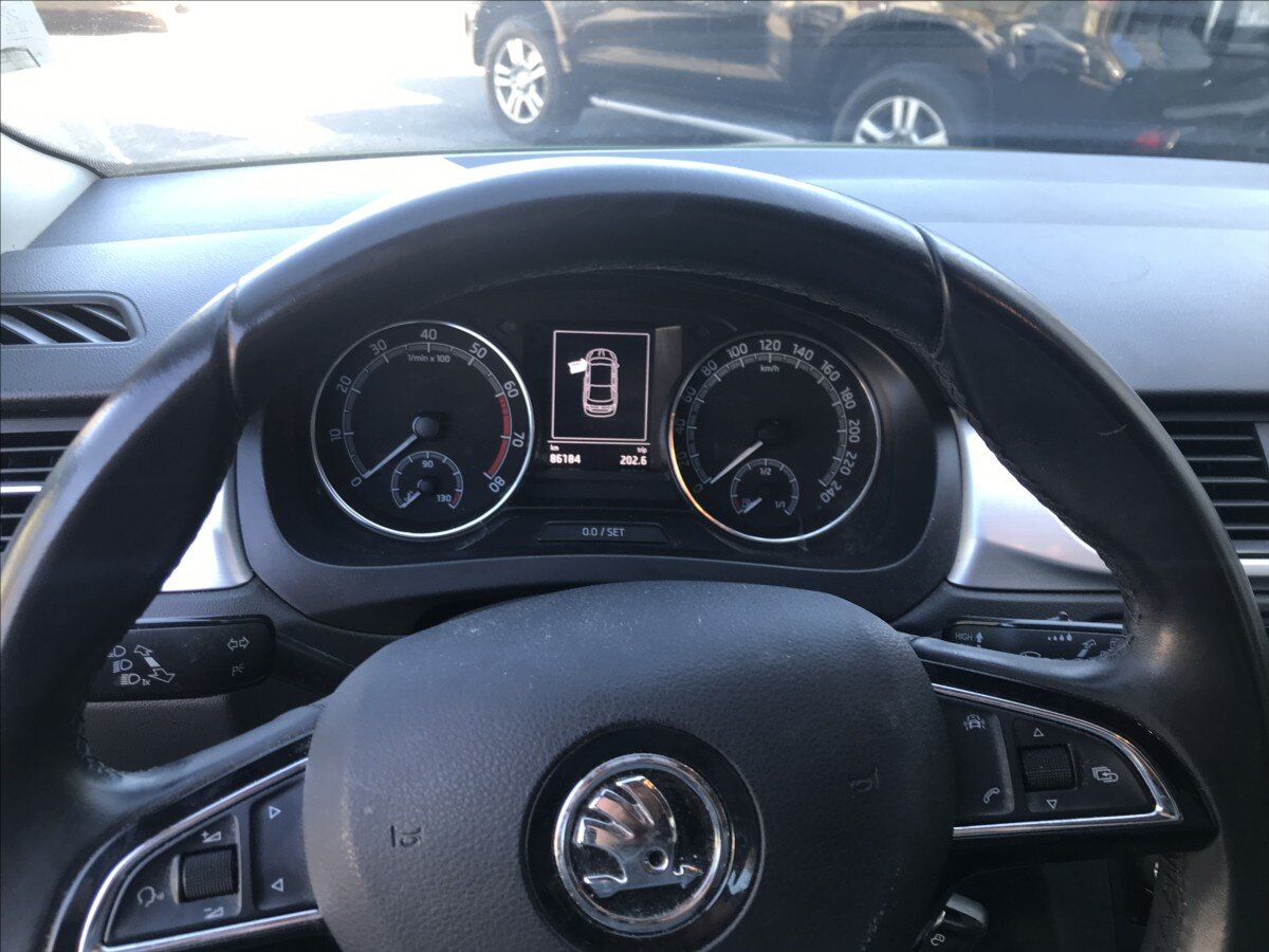 Škoda Rapid Sedan / Limuzína 999,0 70 kw