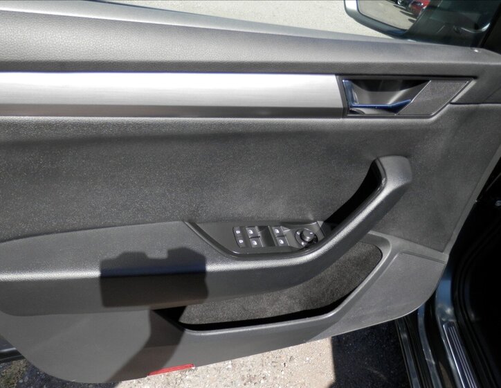 Škoda Superb Kombi 2,0 l 110 kw