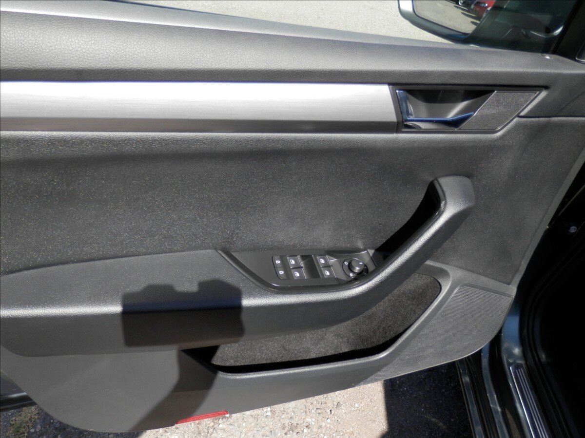 Škoda Superb Kombi 2,0 l 110 kw