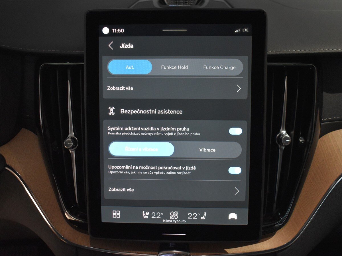 Volvo XC60 SUV / Terénní 2,0 l 257 kw