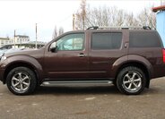 Nissan Pathfinder 8