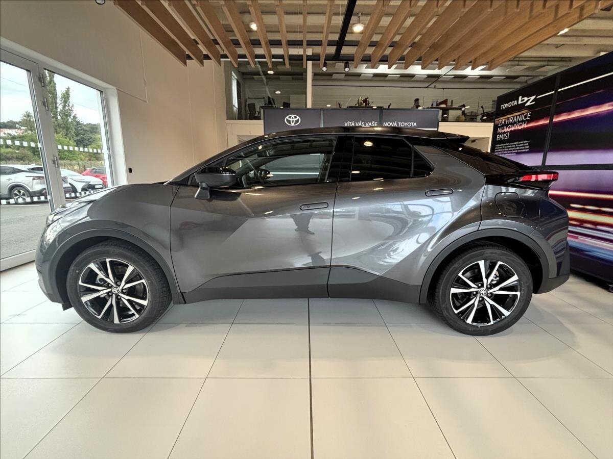Toyota C-HR SUV 1,8 l 103 kw