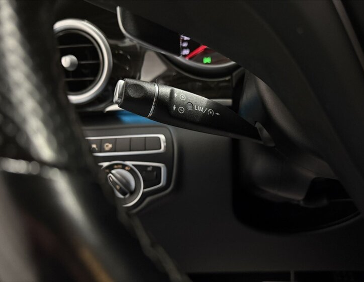 Mercedes-Benz Třídy V 13