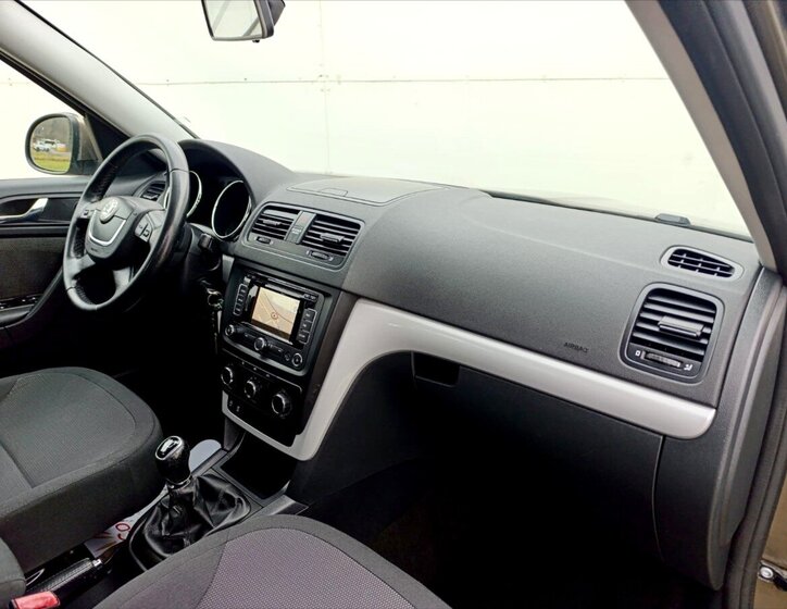 Škoda Yeti SUV / Terénní 1,6 l 77 kw