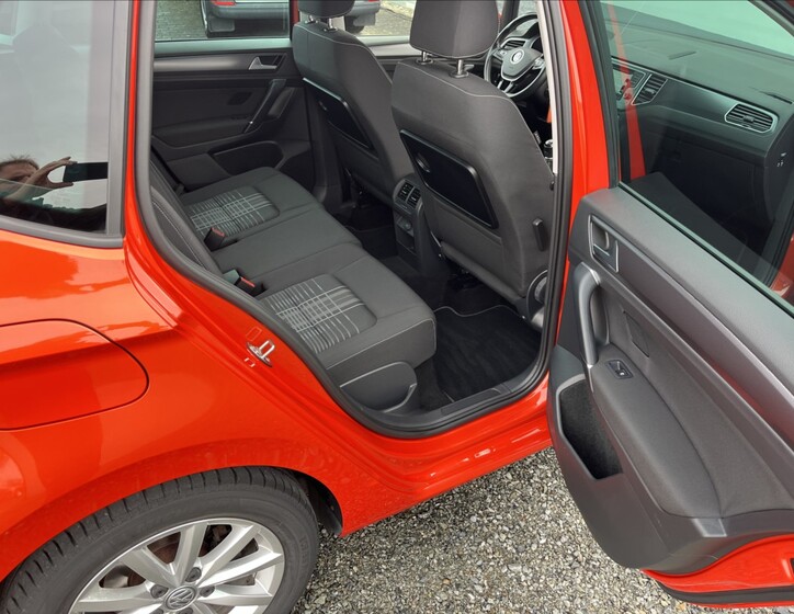 Volkswagen Golf Sportsvan 76