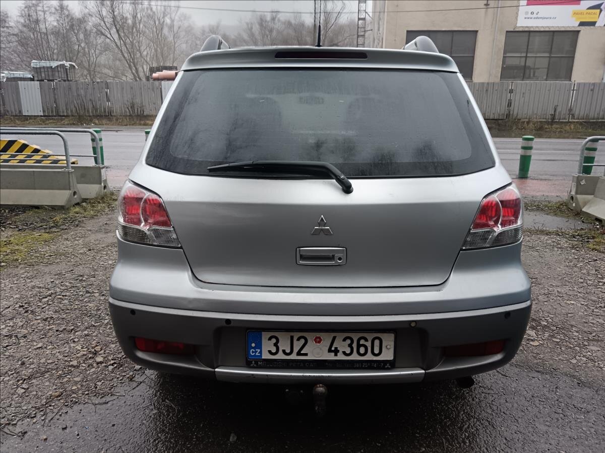 Mitsubishi Outlander Kombi 2,0 l 100 kw