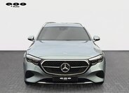 Mercedes-Benz Třídy E 8