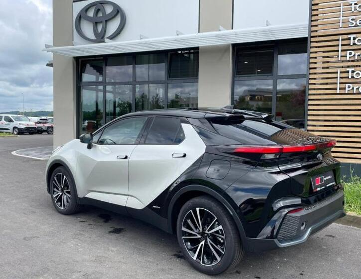 Toyota C-HR 11