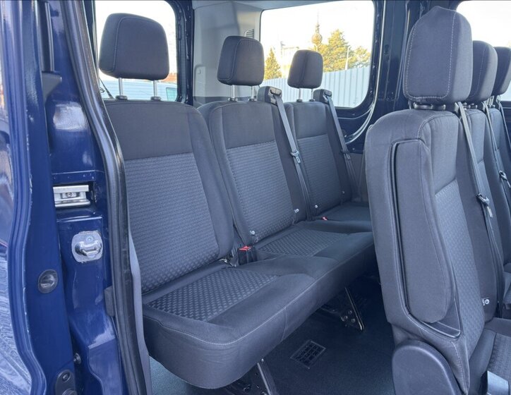 Ford Transit Kombi 2,0 l 96 kw
