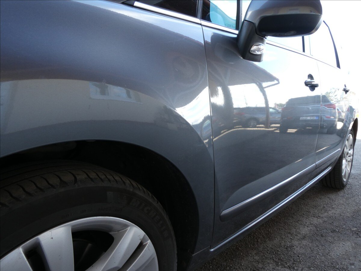 Peugeot 5008 MPV 1,6 l 115 kw