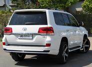 Toyota Land Cruiser 2