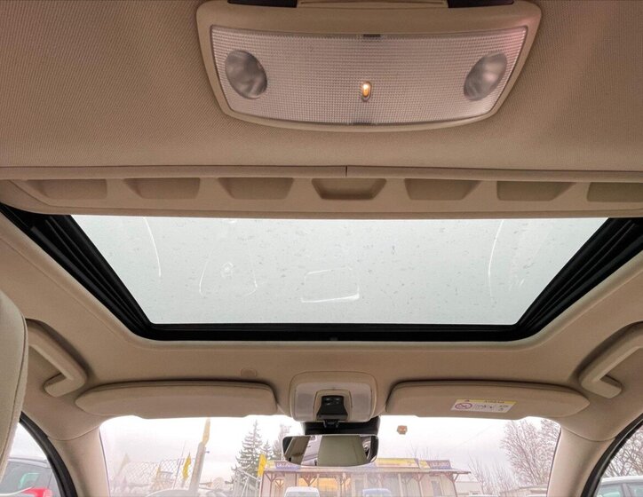 Volvo V60 Kombi 2,4 l 162 kw