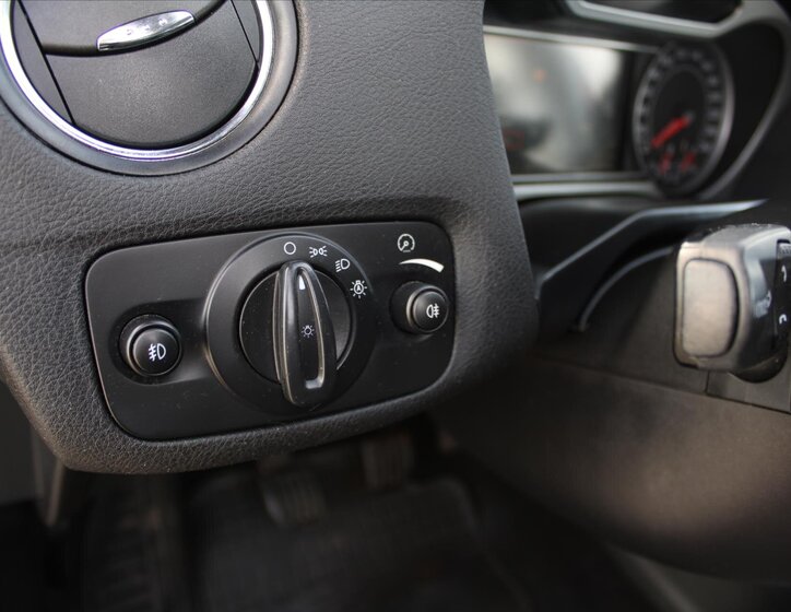 Ford Mondeo Liftback 2,0 l 103 kw