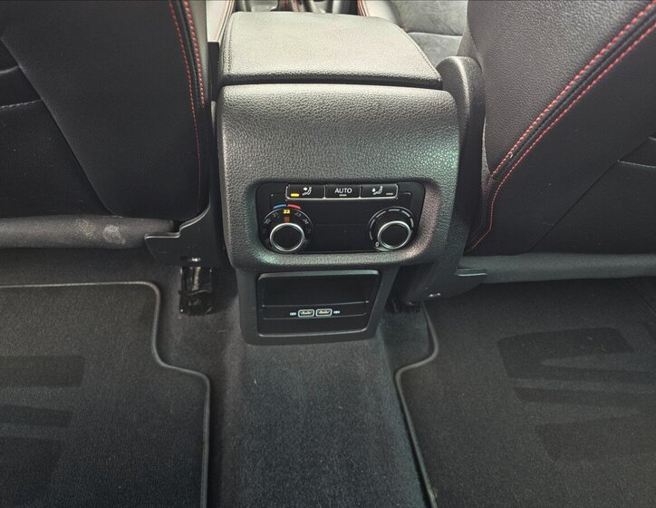 Seat Alhambra Kombi 2,0 l 130 kw