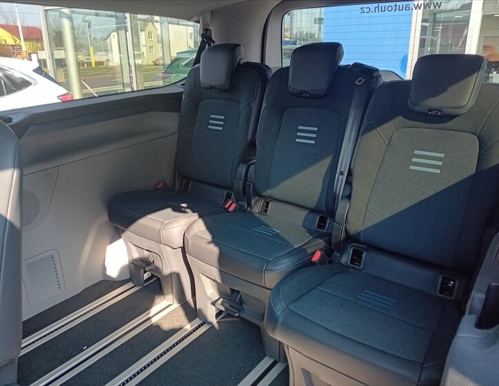 Ford Tourneo Custom Kombi 2,0 l 125 kw