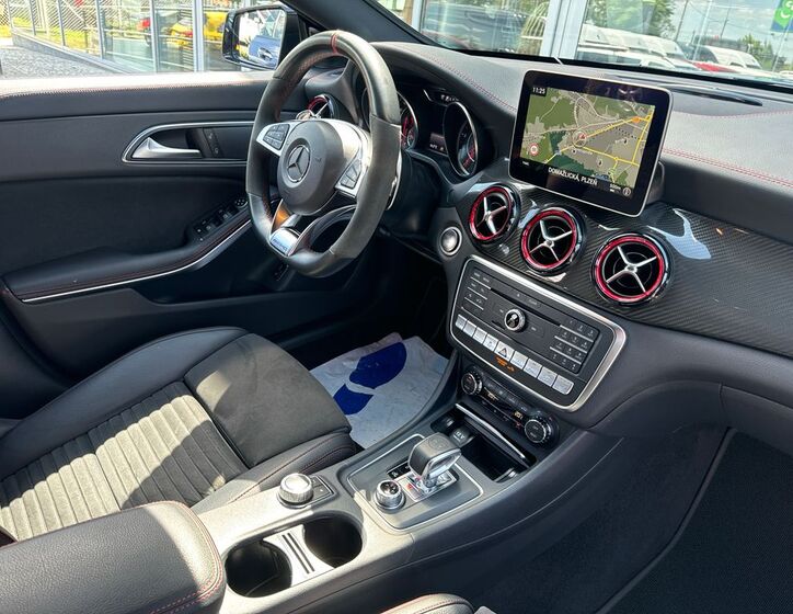 Mercedes-Benz CLA 11