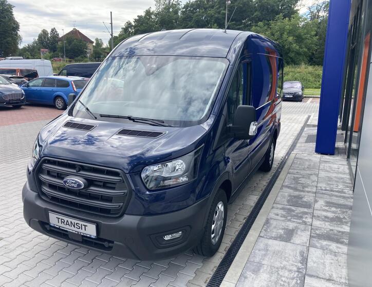 Ford Transit 8