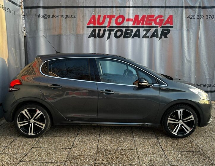 Peugeot 208 Hatchback 1,2 l 81 kw