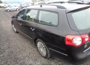 Volkswagen Passat Kombi 2,0 l 103 kw