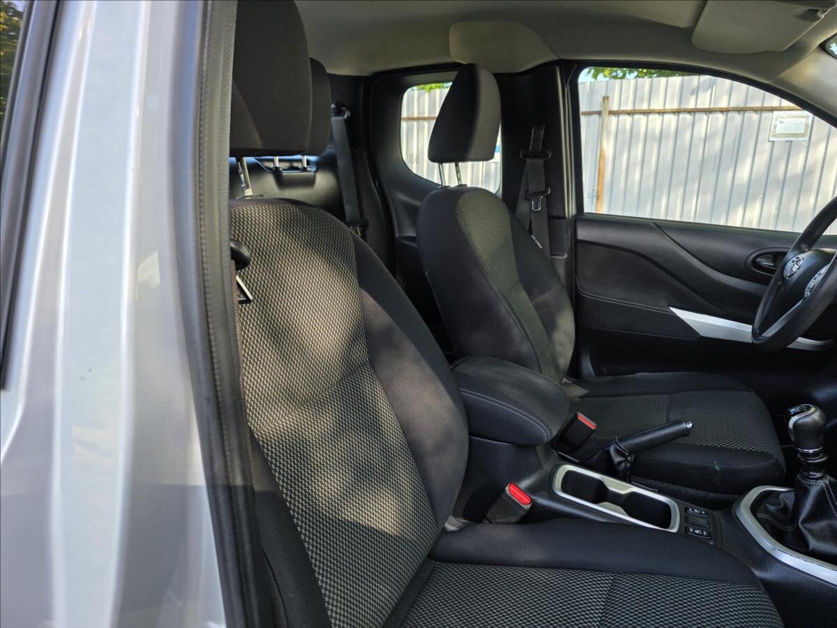 Nissan Navara Pick-up 2,3 l 120 kw