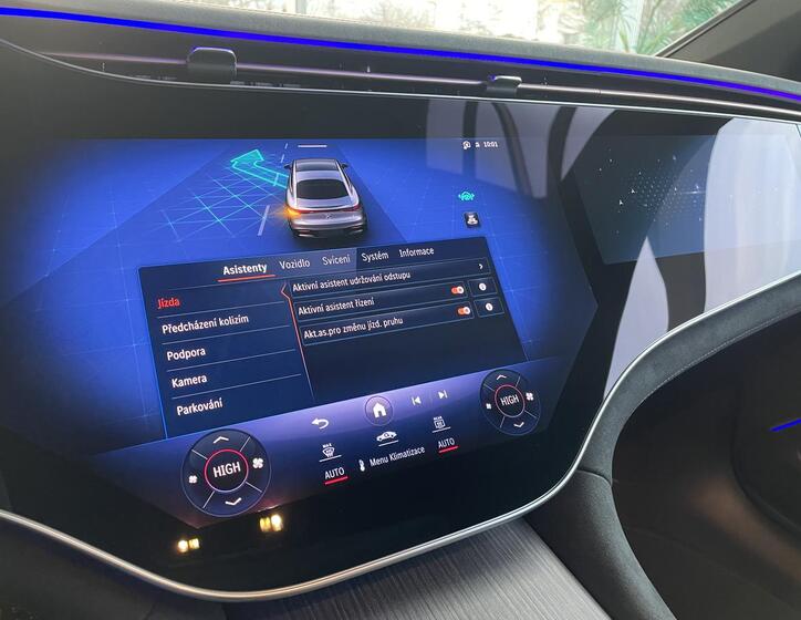 Mercedes-Benz EQS 12