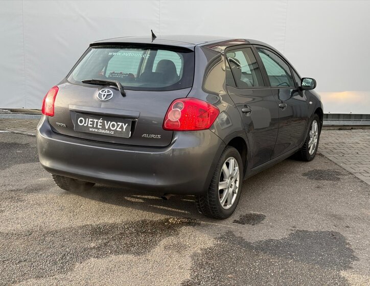 Toyota Auris 6