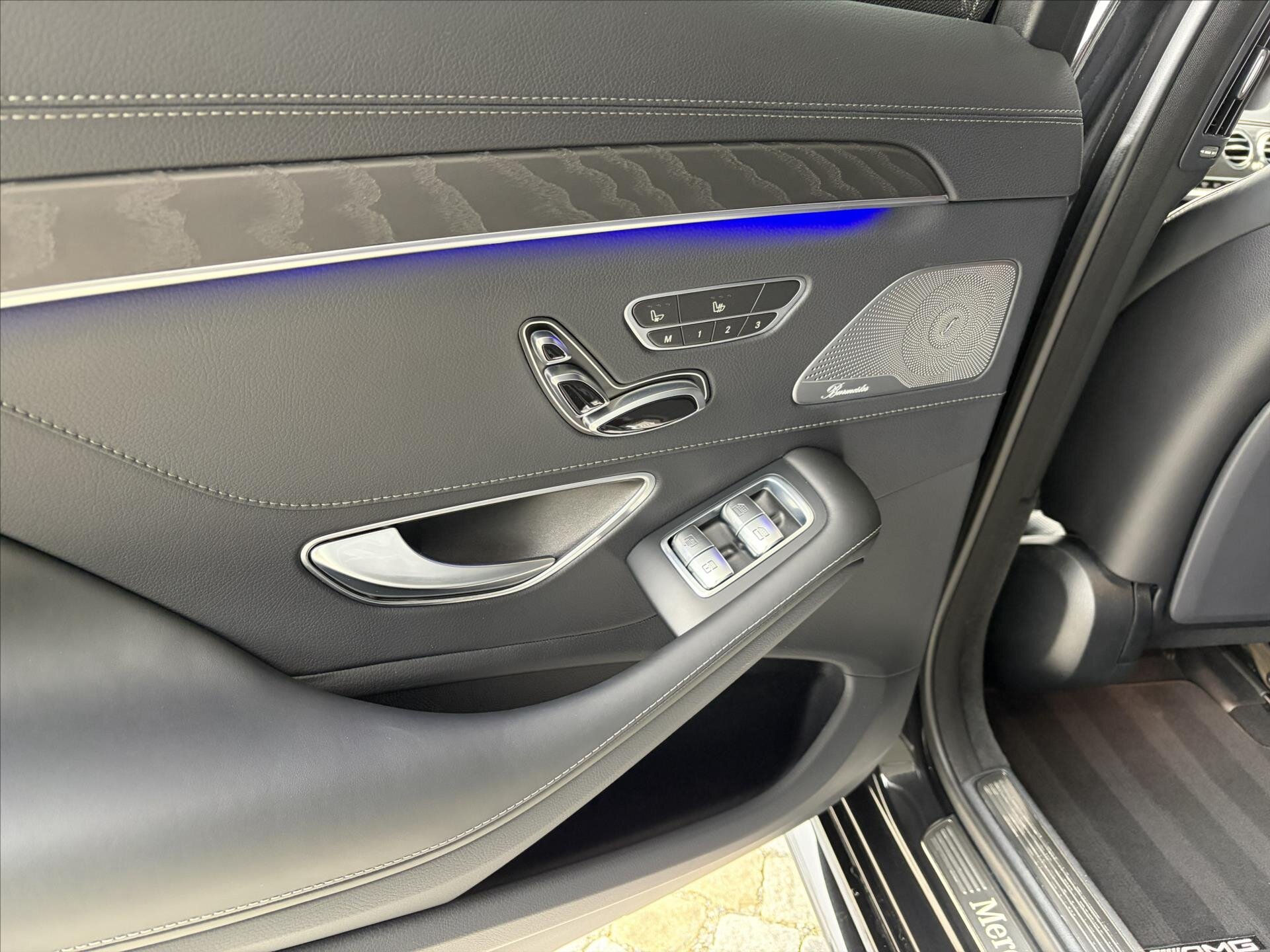 Mercedes-Benz Třídy S Sedan / Limuzína 4,0 l 345 kw