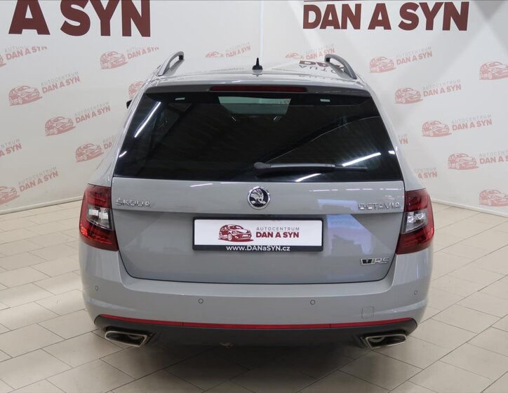 Škoda Octavia Kombi 2,0 l 180 kw