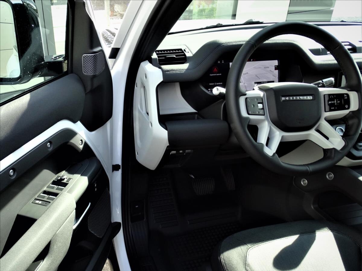Land Rover Defender SUV / Terénní 3,0 l 147 kw