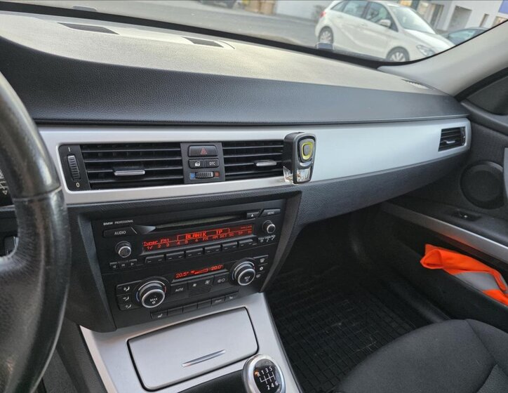 BMW Řada 3 Kombi 2,0 l 105 kw