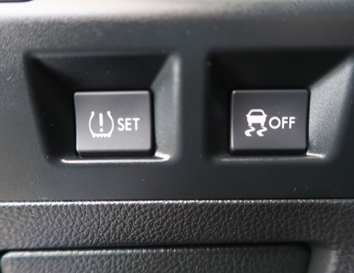 Subaru WRX STI Sedan / Limuzína 2,5 l 221 kw