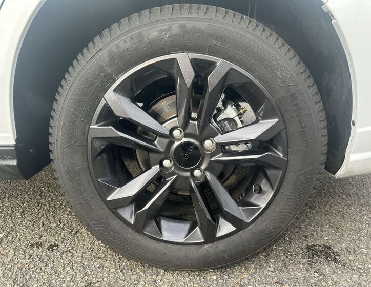 Dongfeng Ostatní Sedan 1,5 l 86 kw