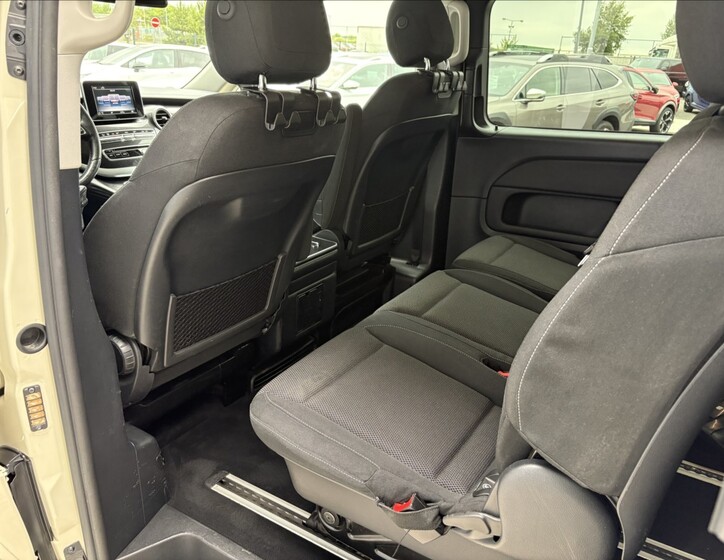 Mercedes-Benz Třídy V 26