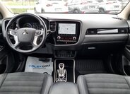 Mitsubishi Outlander SUV / Terénní 2,4 l 165 kw