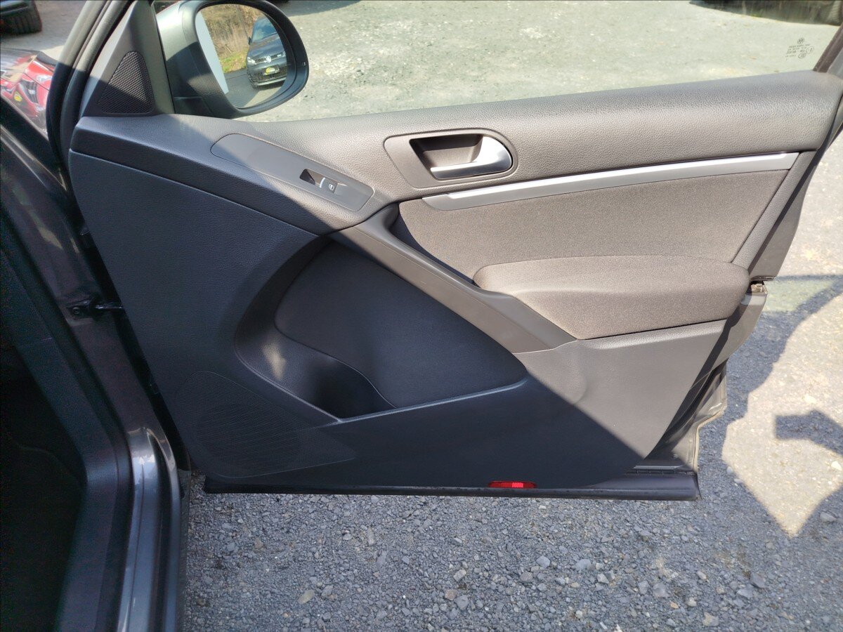 Volkswagen Tiguan SUV / Terénní 1,4 l 118 kw