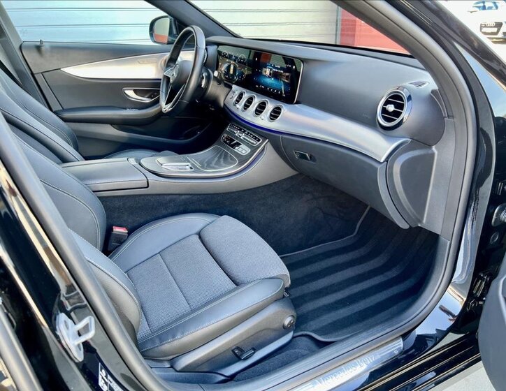 Mercedes-Benz Třídy E Kombi 2,0 l 143 kw