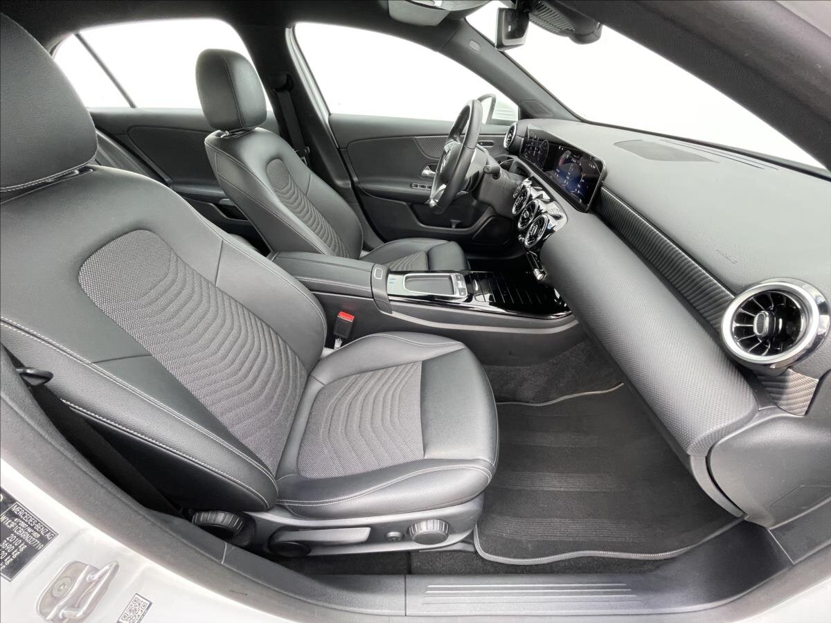 Mercedes-Benz Třídy A Hatchback 2,0 l 110 kw